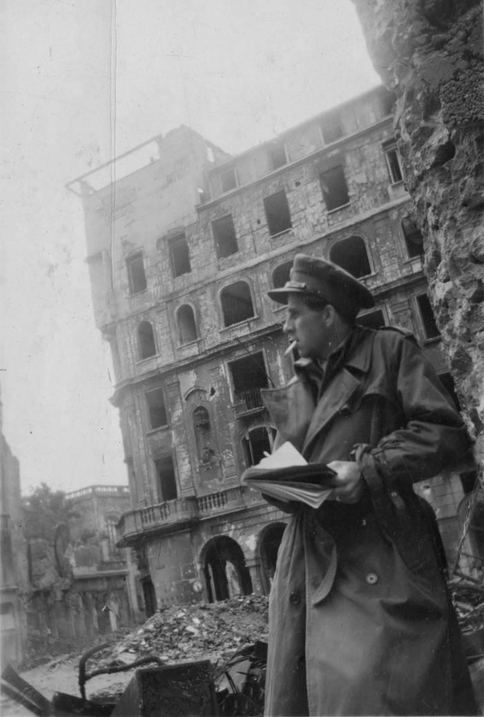 Mervyn Peake with his sketchbook in Germany, 1945